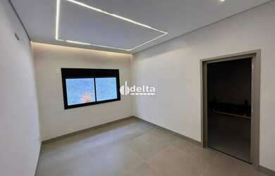 Imagem 4: Casa residencial com 3 quartos sendo 3 suítes disponível para venda no bairro Granada em U