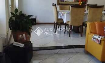 Imagem 7: Casa no Bairro Carianos