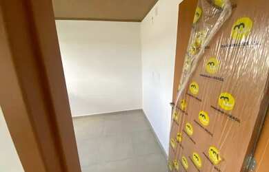 Imagem 5: Projeto residencial com casas de 2 quartos, área de lazer e espaços comuns