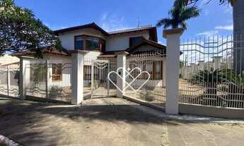 Imagem: Elegância e Conforto Casa com Piscina