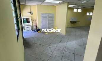 Imagem 2: Prédio comercial com 10 salas e 7 banheiros