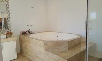 Imagem 7: Sobrado enorme e bem construído, com localização invejável