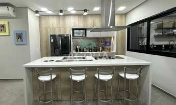 Imagem 7: Lindo sobrado com 3 três dormitórios e 1 suíte