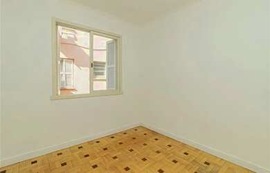 Imagem 7: Apartamento de frente com sacada de 108 metros de área privativa e vaga escriturada na S