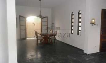 Imagem: Jacarei - Casa Padrão - Centro