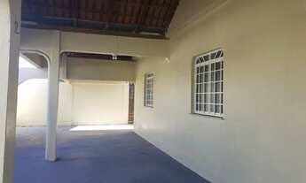 Imagem 2: ALUGA-SE CASA Casa com 3 dormitórios