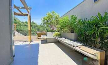 Imagem 2: Casa para Venda em Cotia, Granja Viana, 2 dormitórios, 2 suítes, 3 banheiros, 4 vagas