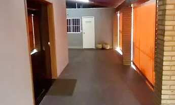 Imagem 3: Prédio comercial em frente a BR 153