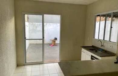 Imagem 5: Casa com dois quartos, banheiro social, vaga garagem