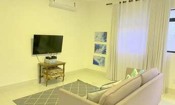 Imagem 2: Apartamento para locação anual e Pitangueiras, 03 dormitórios, 02 vagas de garagem e lazer