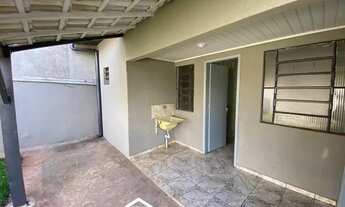 Imagem 6: ALUGO - Casa com 2 Quartos de Fundos - Jd. São Pedro