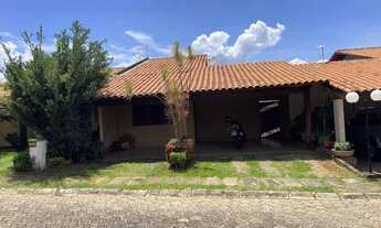 Imagem: Casa condomínio fechado pátio andaluz