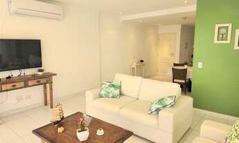 Imagem 2: Apartamento para locação anual em Pitangueiras, 03 dormitórios, com sacada e 02 vagas de g