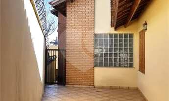 Imagem 7: Sobrado para aluguel e venda tem 400 metros quadrados com 3 quartos