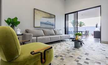 Imagem 2: Casa de condomínio para venda com 210 metros quadrados com 3 quartos em Aeroclube - Porto