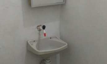 Imagem 4: ALUGO KITNET PARA MULHERES