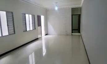 Imagem 4: Casa térrea, espaçosa, usada, 3 quartos, sendo 1 suíte no Bairro Vila Campos/Maracanã