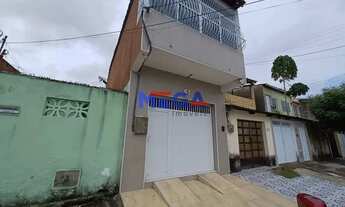 Imagem: Casa duplex no bairro Antônio Bezerra em