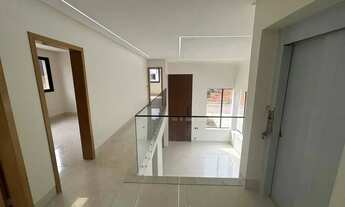 Imagem 7: Imóvel para venda tem 490 metros quadrados com 5 quartos