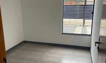 Imagem 4: Vendo casa de 2/4 sendo uma suíte no sim