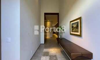 Imagem 4: Sobrado Luxuoso com Vista para o Campo de Golfe no Condomínio Quinta do Golfe Jardins, com