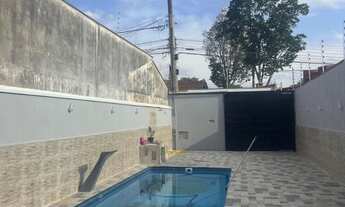 Imagem 2: Casa com piscina a venda (pego carro