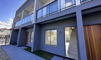 Imagem 2: Sobrado para venda possui 79 metros quadrados com 2 quartos em Real Parque - São José - SC