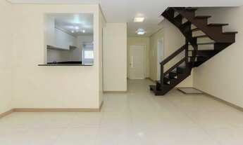 Imagem 2: Casa com 3 Quartos para Alugar no bairro Centro com 159m²