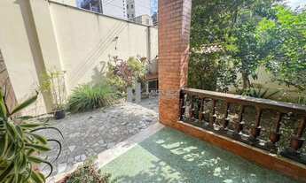 Imagem 4: Casa tiplex com 6 quartos, churrasqueira e piscina para alugar na Rua Doutor Aníbal Moreir