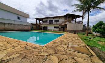 Imagem: Amplo Lote com Casa Principal, Piscina