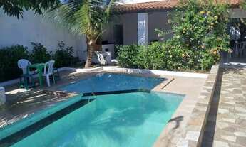 Imagem 2: Casa com piscina na praia