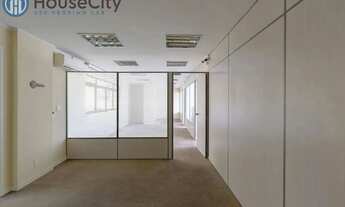 Imagem 2: CONJUNTO COMERCIAL LOCALIZADO NA PRAÇA JOÃO MENDES