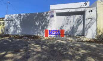 Imagem: Casa com 3 quartos para alugar no bairro