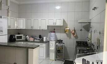 Imagem 4: Casa à Venda no Bairro Parque Residencial Cambuí com 3 Quartos por R$ 400.000