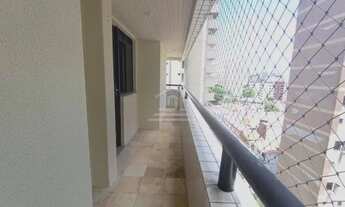 Imagem: Apartamento amplo com cozinha planejada