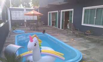 Imagem 4: Linda casa com piscina, no centro de Bal. Piçarras, a 200m da praia com muita natureza e p