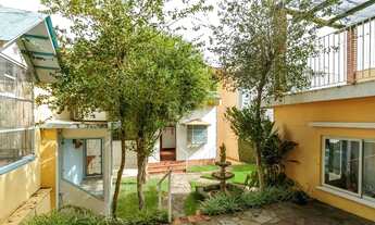 Imagem 6: Casa 3 dormitórios com uma 1 suite, 2 banheiros, terraço, bem iluminada. Próxima ao Shoppi