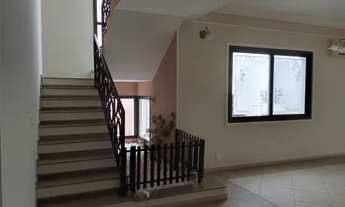 Imagem 4: Casa de condomínio sobrado para aluguel tem 262 metros quadrados com 3 quartos