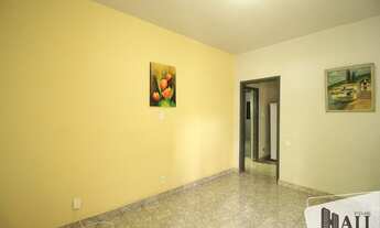 Imagem 2: Casa à Venda no Bairro Parque Industrial com 4 quartos por R$ 429.000