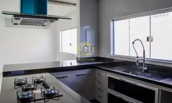 Imagem 5: Casa de condomínio para aluguel possui 450 metros quadrados com 4 quartos