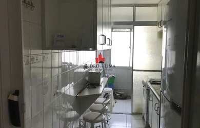 Imagem 6: Apartamento mobiliado, 1 vaga de garagem, 2 dormitórios,sala 2 ambientes,cozinha,banheiro