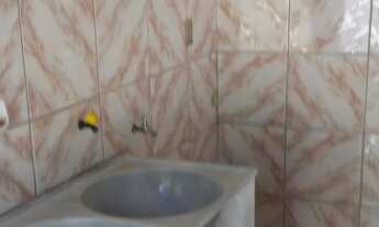 Imagem 3: Casa com ponto comercial, garagem e três quartos