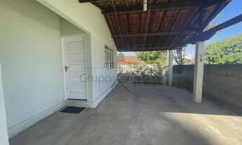 Imagem 5: Apartamento para aluguel possui 325 metros quadrados com 3 quartos