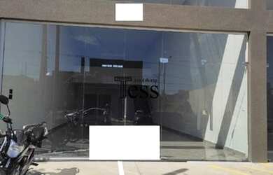 Imagem 2: Salão comercial com 2 banheiros com acessibilidade,2 vagas de estacionamento na frente. ót