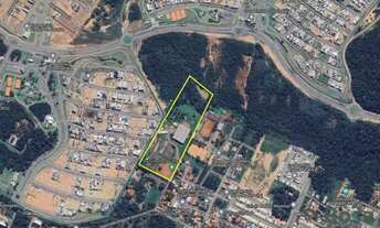 Imagem: 5 hectares ao lado do Supremo Itália!