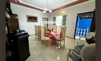 Imagem 3: Casa à Venda - Castelo, 4 Quartos, 242 m2