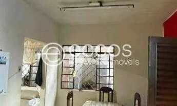 Imagem 4: Casa à venda, 4 quartos, 2 vagas, CENTRO - ARAGUARI/MG