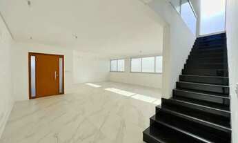 Imagem 6: Casa com 3 quartos à venda, 350 m² por R$ 1.350.000 - São Pedro - Juiz de Fora/MG