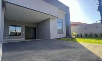 Imagem: Casa alto Padrão Térrea três quartos