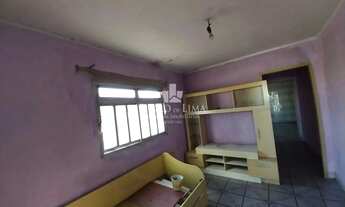 Imagem: Terreno com três residências habitáveis